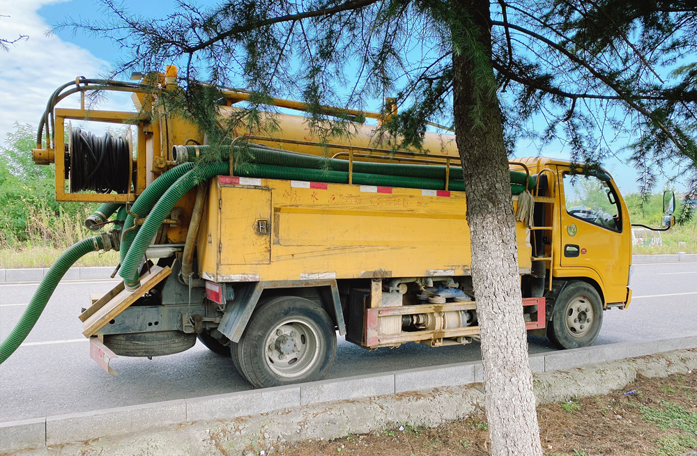 283红山公园清洗抽粪车